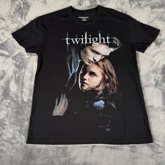 Twilight Team Edward Bella Black Graphic T-Shirt Women's SZ MEDUIM Vampire Goth - Picture 1 of 6